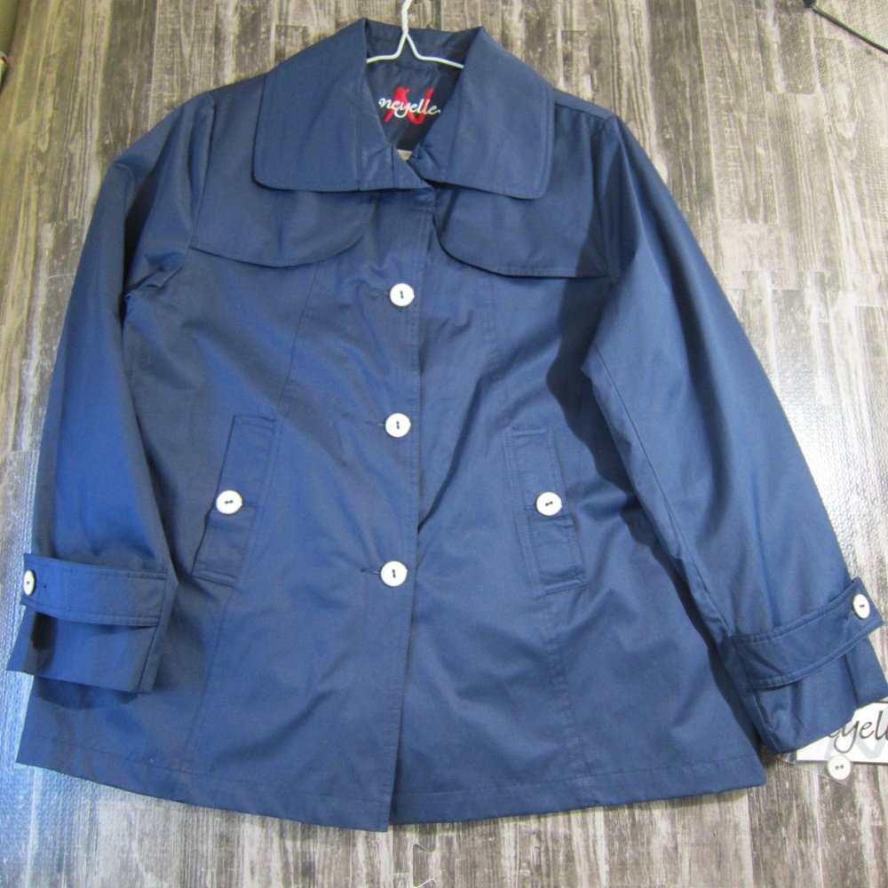 NWT Nautical Wind/Rain Resistant Jacket-Neyelle